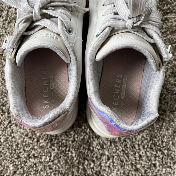 Skechers | Girls' UNO Gen1 Memory Foam Sneakers | White | Size 13 - Picture 8 of 11